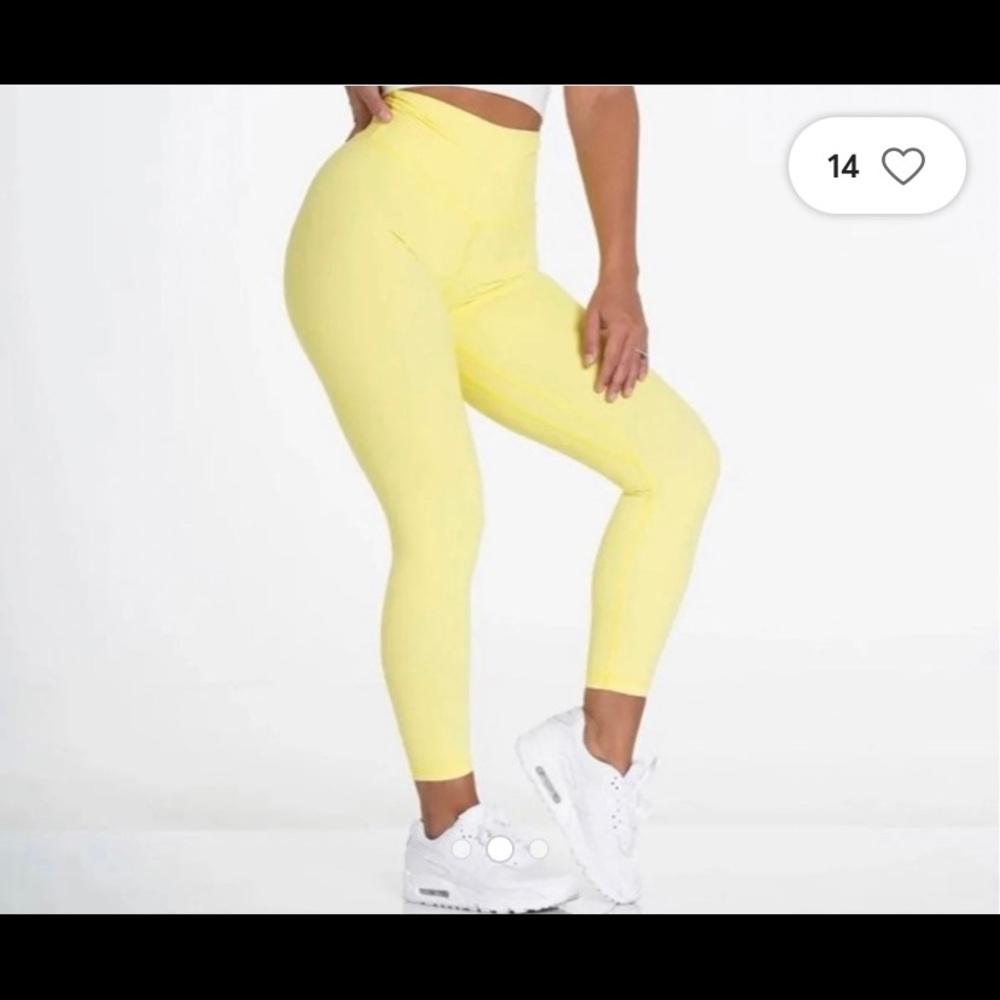 Canary Yellow NVGTN leggings L